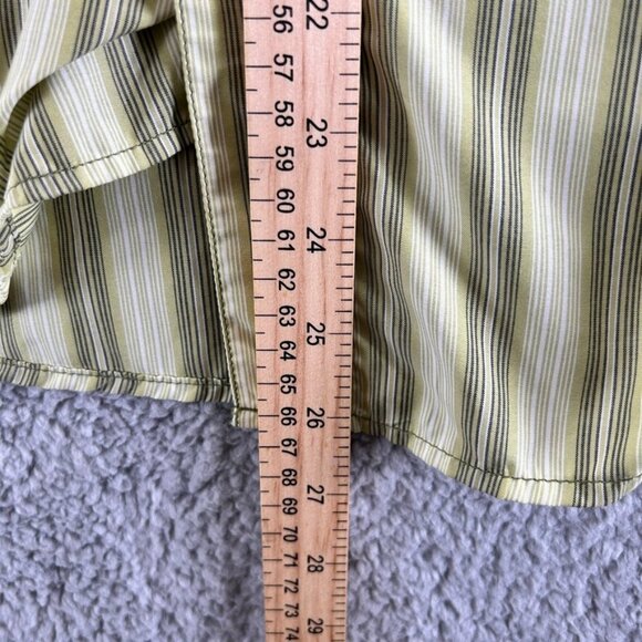 Kuhl Shirt Men's XLarge Eluxur Mountain Grown Short Sleeve Hiking Outdoor - Picture 7 of 10